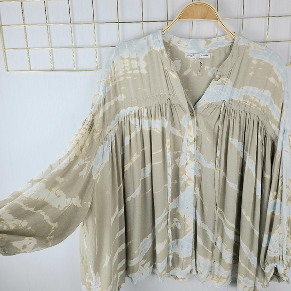 Young Fabulous & Broke Tan Blue Tie Dye Blouse - Picture 7 of 12